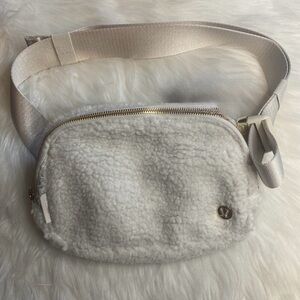 lululemon athletica White Sherpa Belt Bag nwot